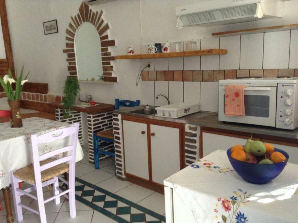 Aposperitis Rooms & Apartments Kini المظهر الخارجي الصورة